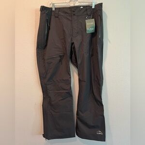 L.L. Bean Womens Black waterproof pants. New with tags. size petite L